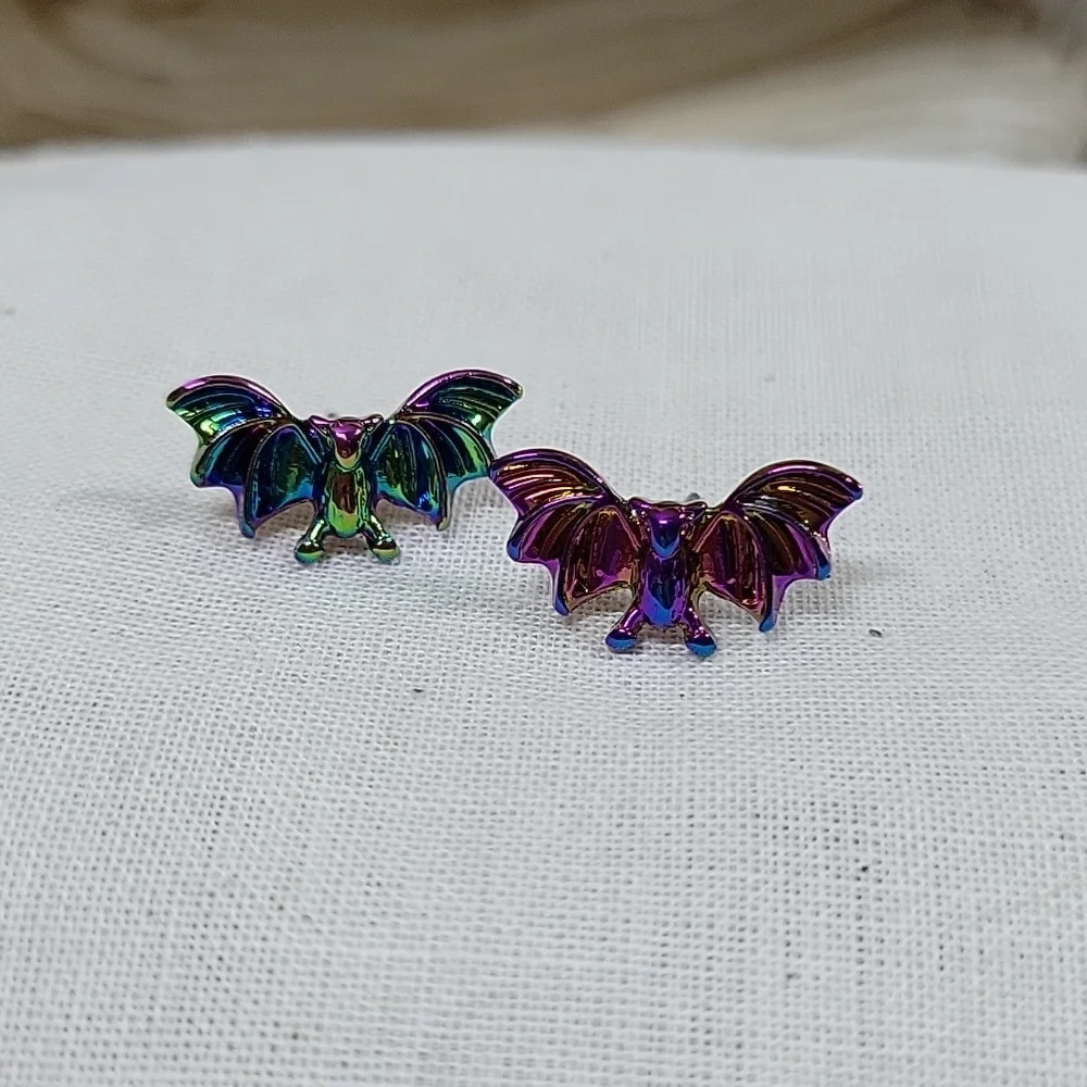 Oilslick Goth Bat Stud Earrings - Picture 1 of 5